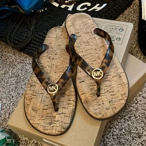 Michael Kors Flip Flips ~ 8 ~ jet Set ~ Cork Bottom